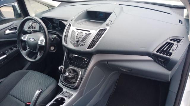 Ford C-Max image 6