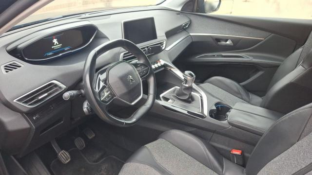 Peugeot 5008 image 9