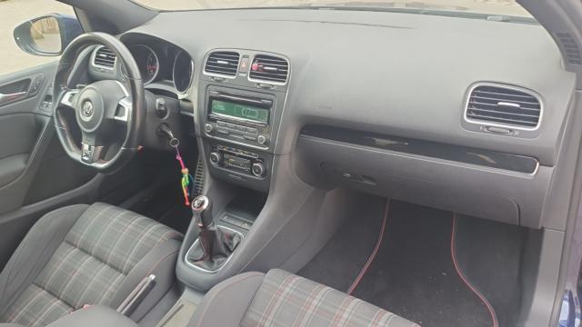 Volkswagen Golf image 2