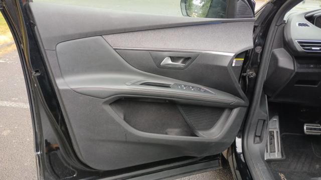 Peugeot 5008 image 4