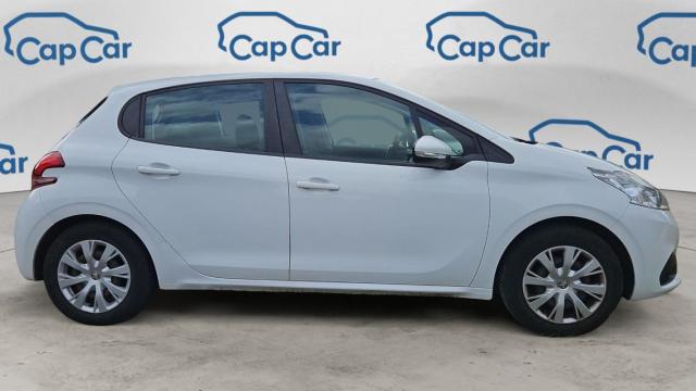 Peugeot 208 image 1
