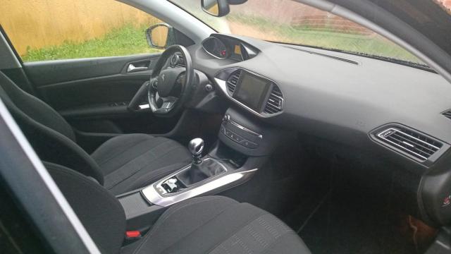 Peugeot 308 image 1