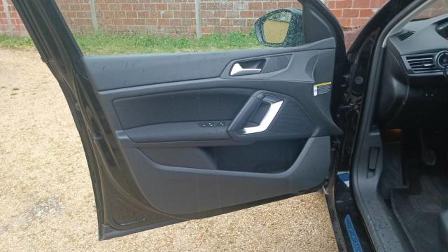 Peugeot 308 image 9