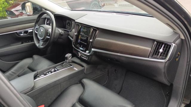Volvo V90 Cross Country image 3