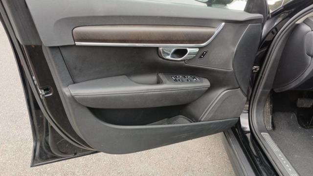 Volvo V90 Cross Country image 7