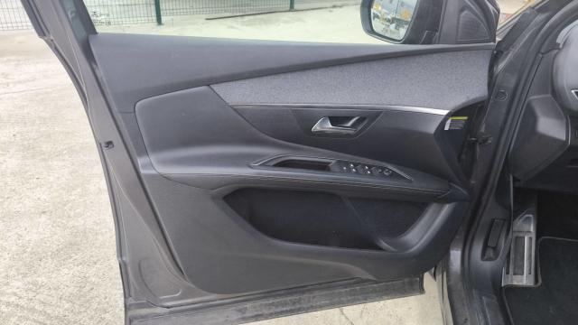 Peugeot 3008 image 5