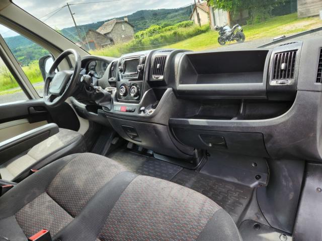 Peugeot Boxer image 1