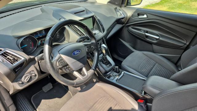 Ford Kuga image 7