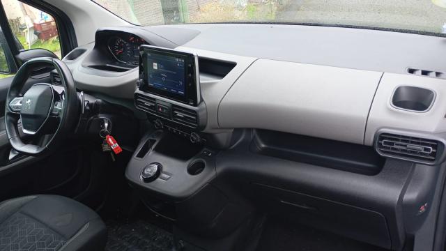 Peugeot Rifter image 3