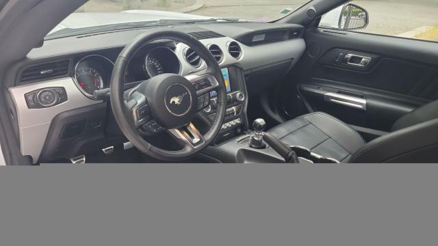 Ford Mustang image 9