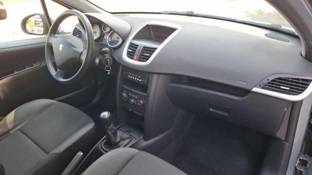 Peugeot 207 image 5