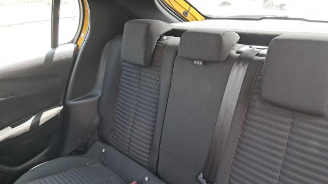 Peugeot 208 image 2