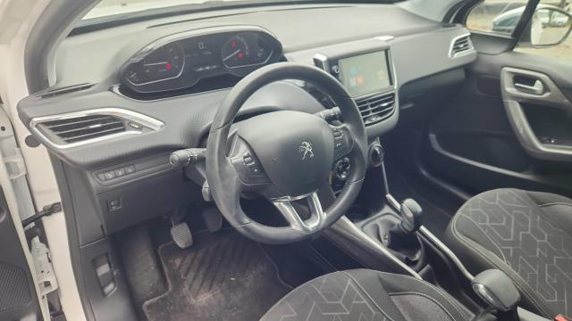Peugeot 2008 image 7