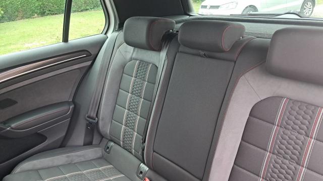 Volkswagen Golf image 1
