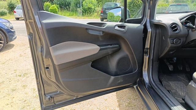 Ford Tourneo image 8