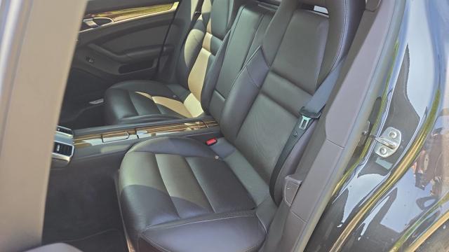 Porsche Panamera image 2