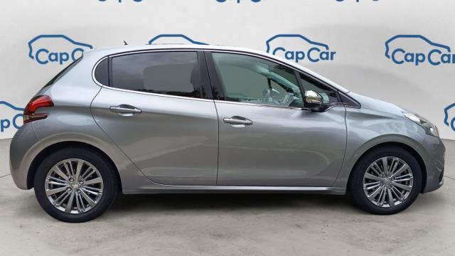 Peugeot 208 image 1