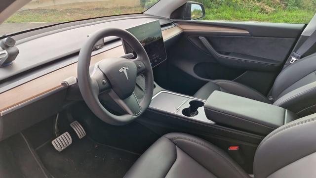 Tesla Model Y image 9