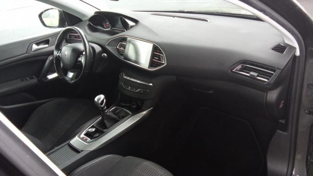 Peugeot 308 image 6