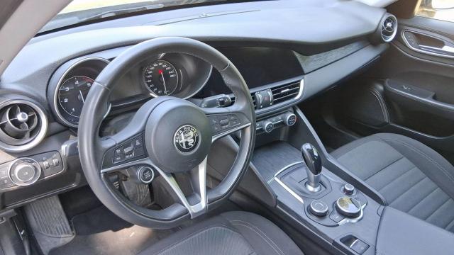 Alfa Romeo Giulia image 6