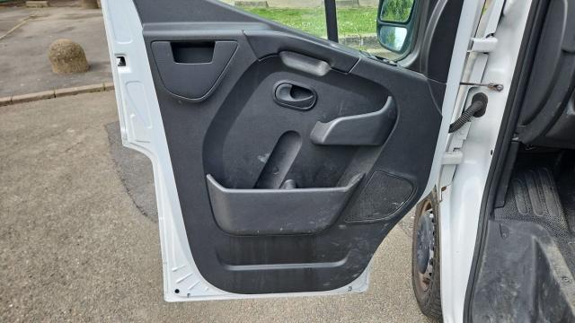 Opel Movano image 1