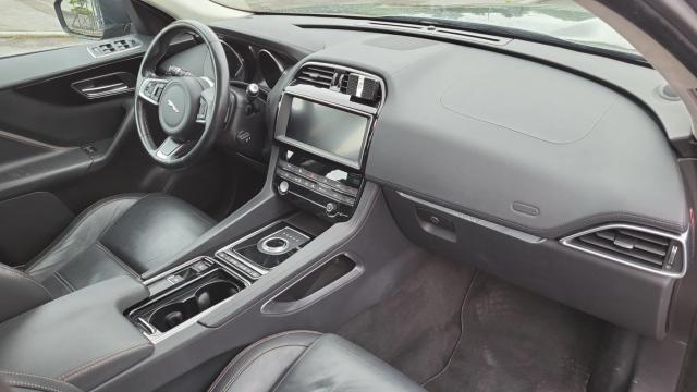 Jaguar F-Pace image 5