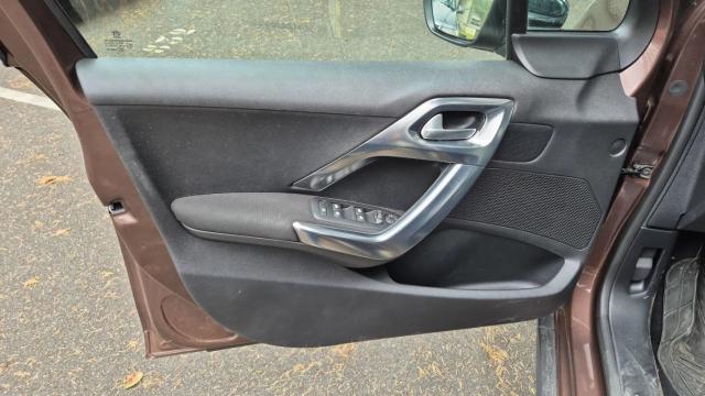 Peugeot 2008 image 4