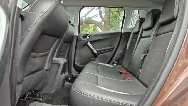 Peugeot 2008 image 8