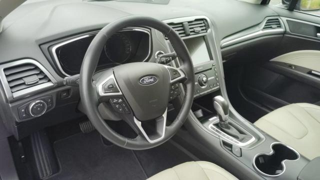Ford Mondeo image 8