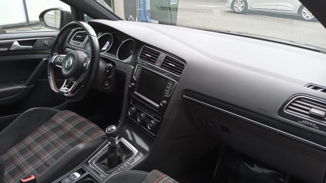 Volkswagen Golf image 3