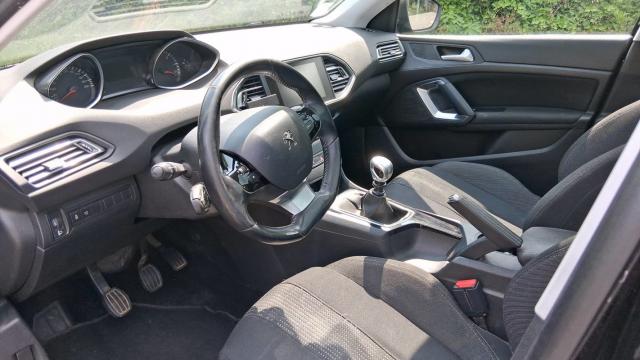 Peugeot 308 image 9