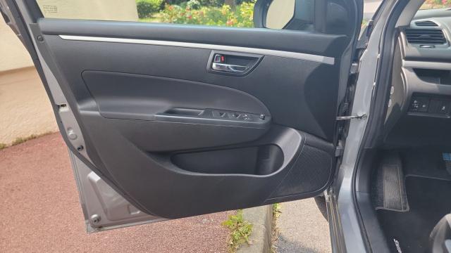 Suzuki Swift image 7