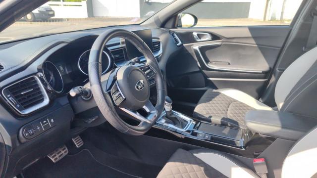 Kia Proceed image 6