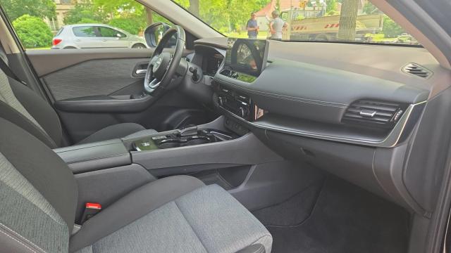 Nissan X-Trail image 8
