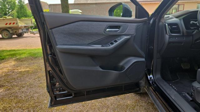 Nissan X-Trail image 9