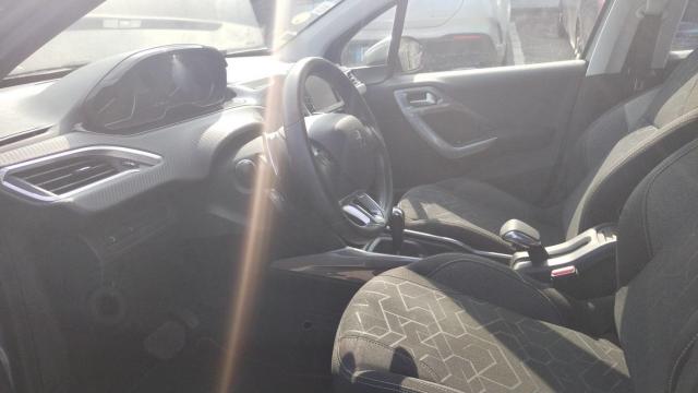Peugeot 2008 image 1