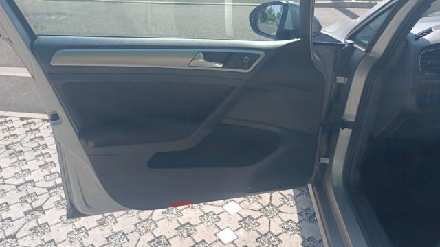 Volkswagen Golf image 4