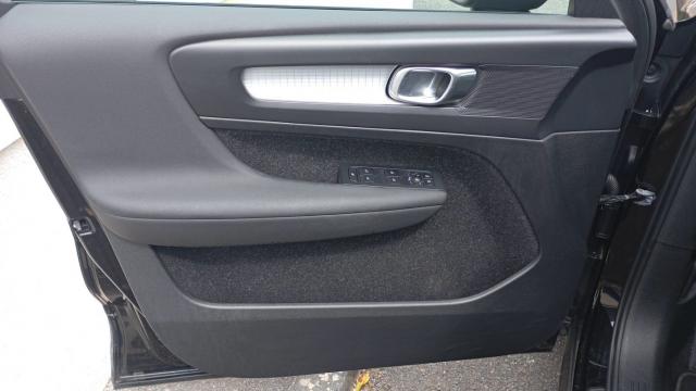 Volvo Xc40 image 3