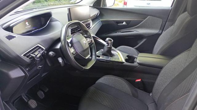 Peugeot 3008 image 3