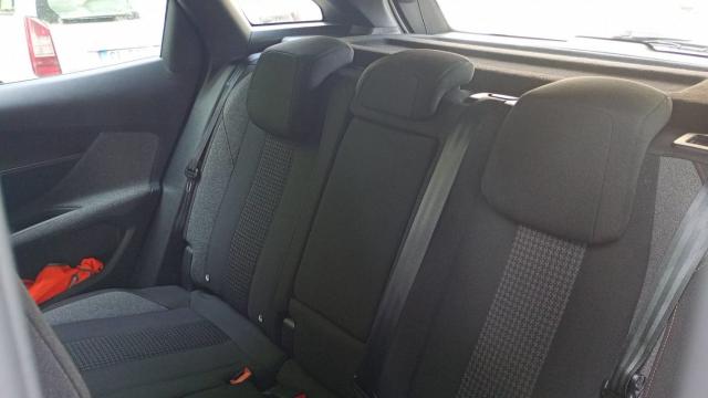 Peugeot 3008 image 8
