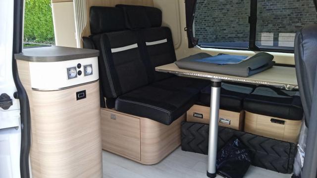 Volkswagen Multivan image 5
