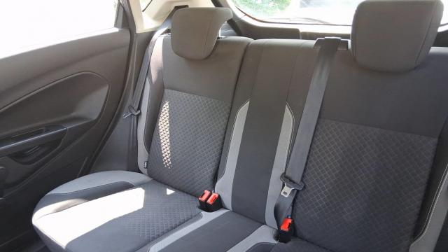Ford Fiesta image 2