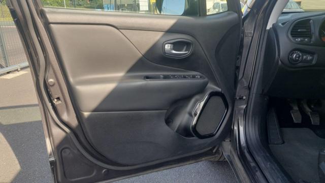 Jeep Renegade image 8