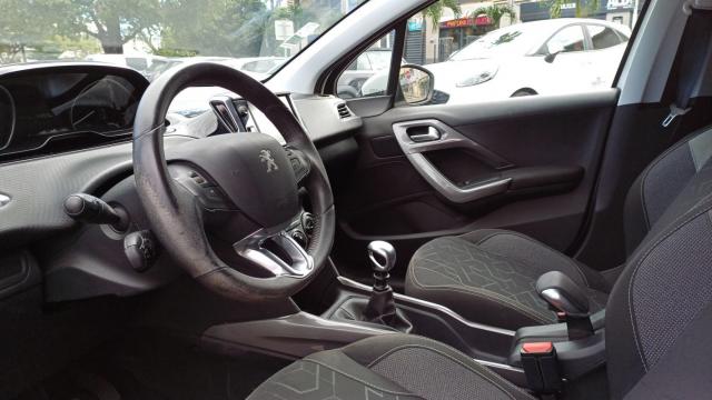 Peugeot 2008 image 9