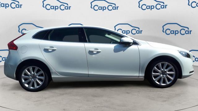 Volvo V40 image 2