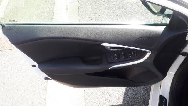 Volvo V40 image 6