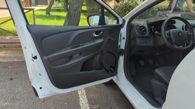 Renault Clio image 2