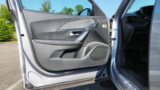 Peugeot 2008 image 1