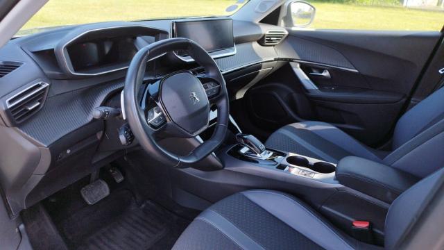 Peugeot 2008 image 8