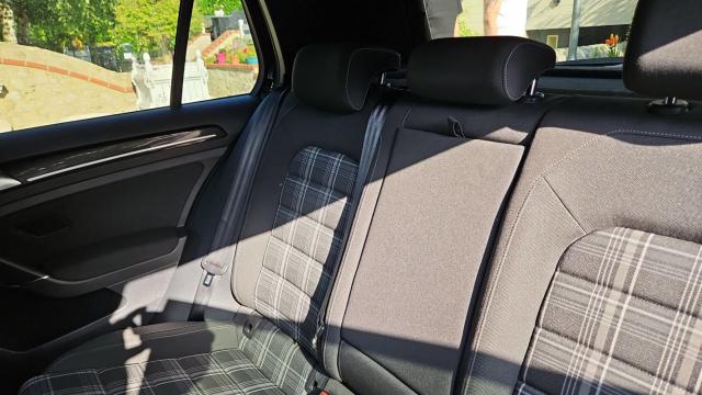 Volkswagen Golf image 7